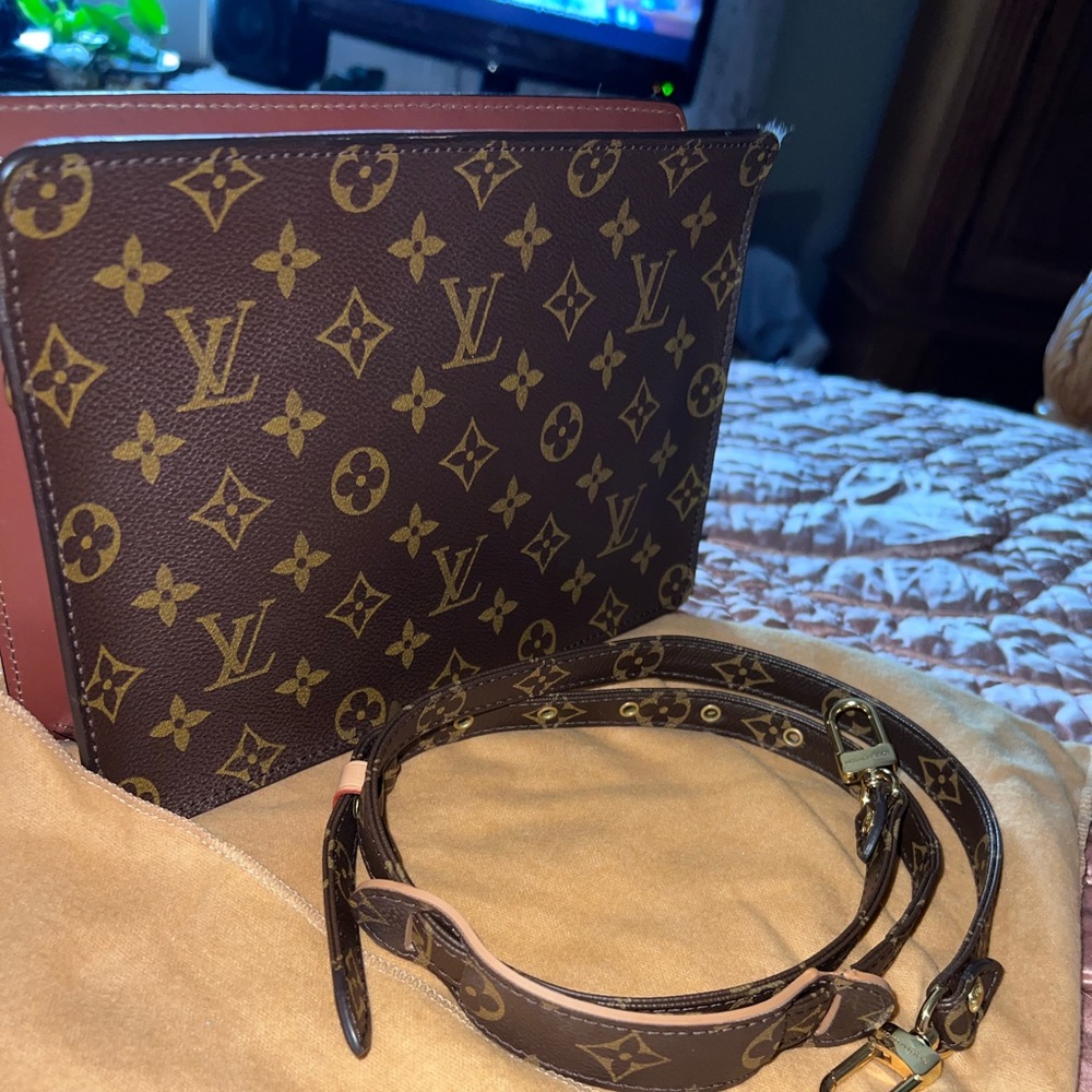 Louis Vuitton pochette homme💕💕💕
